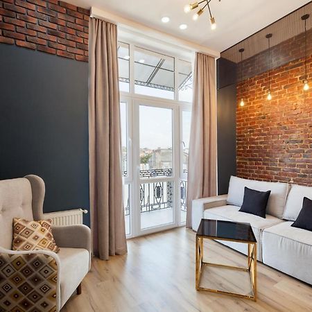 Leogrand Apartments On Khmelnytskoho 11 Львів Екстер'єр фото